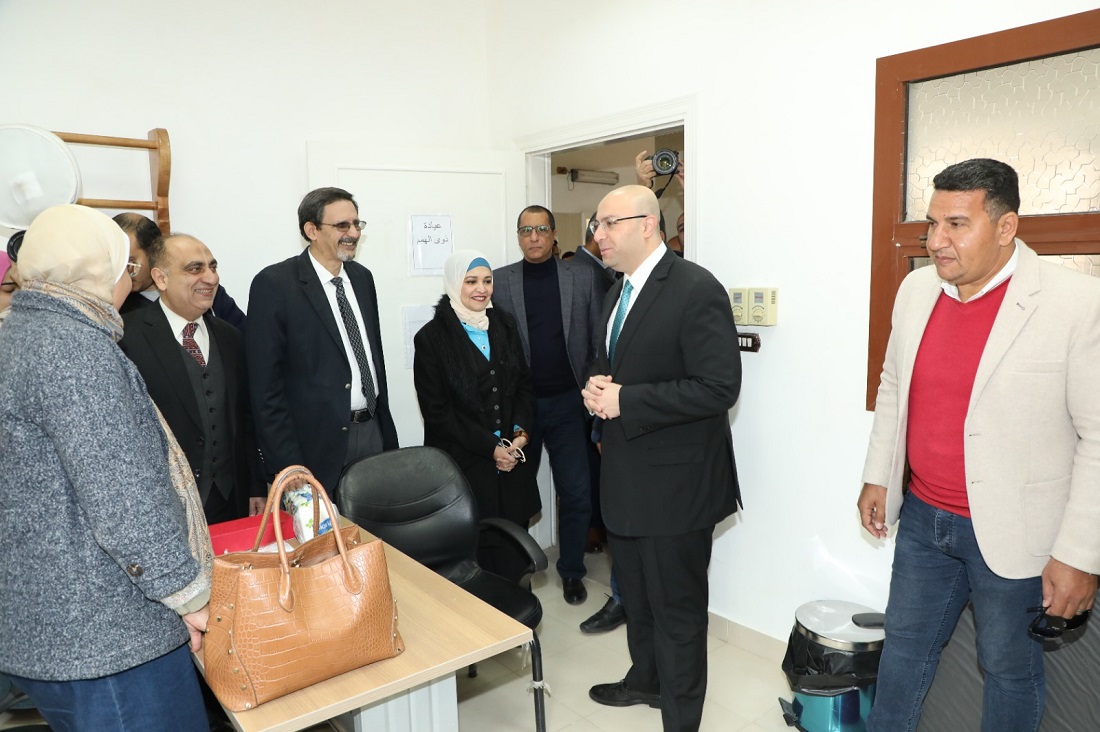 طب النهضة تنظم قافلة طبية للمحتاجين